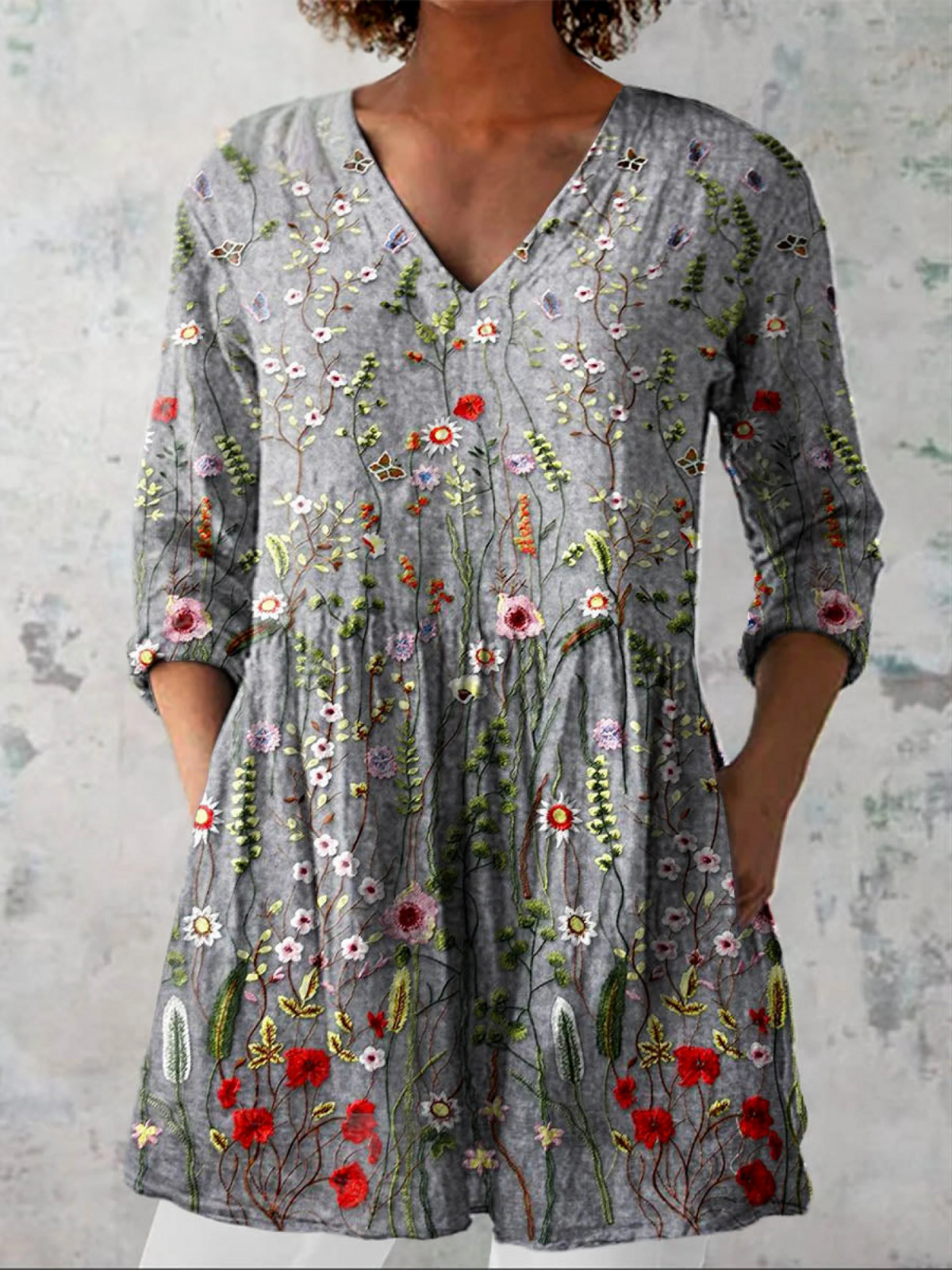 Ismerie - Long Blouse with V-Neck