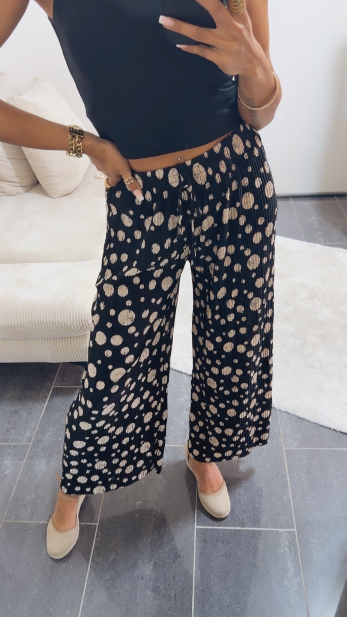 Jessica | Relaxed Pleated Wide-Leg Pants
