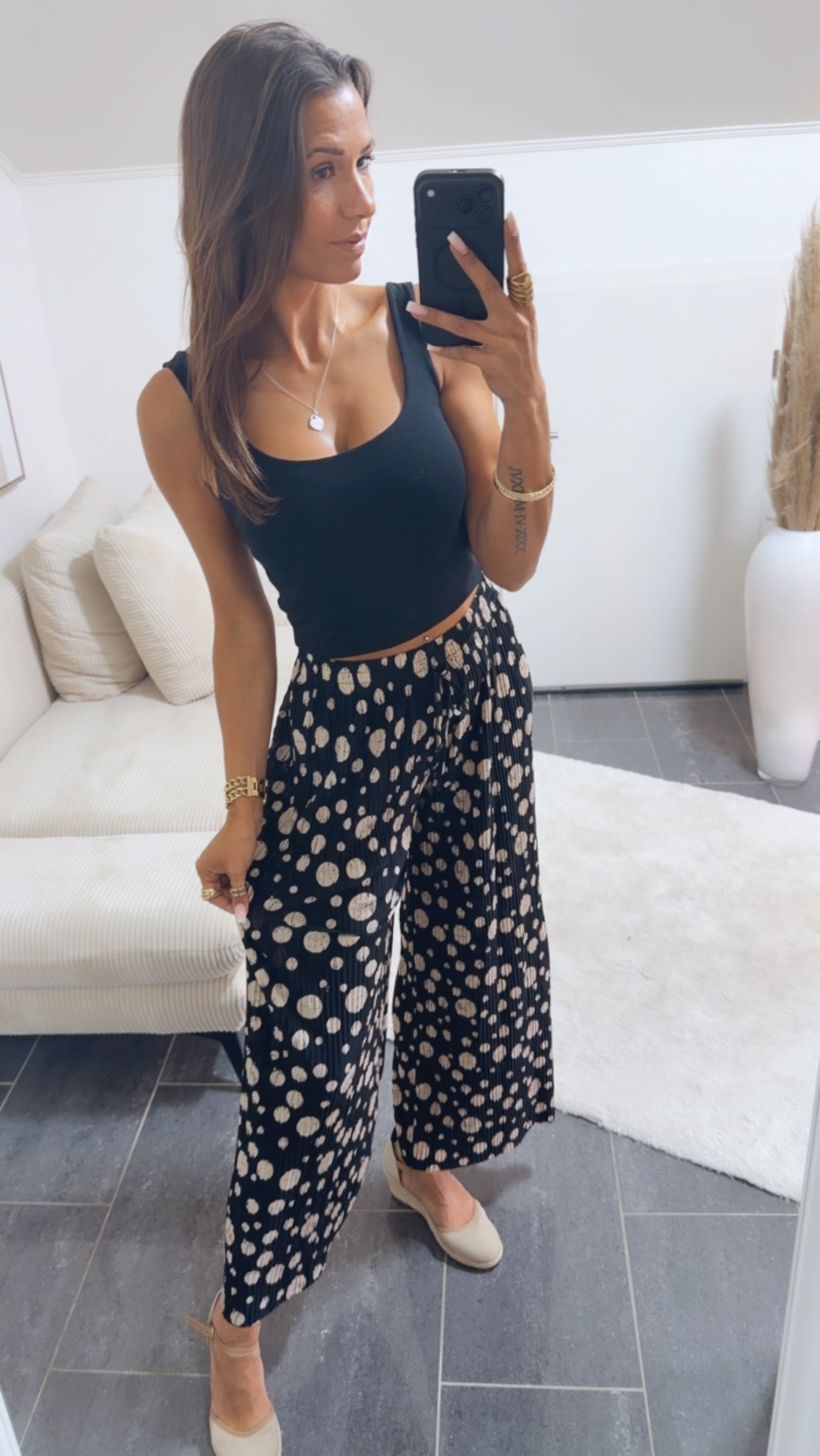 Jessica | Relaxed Pleated Wide-Leg Pants