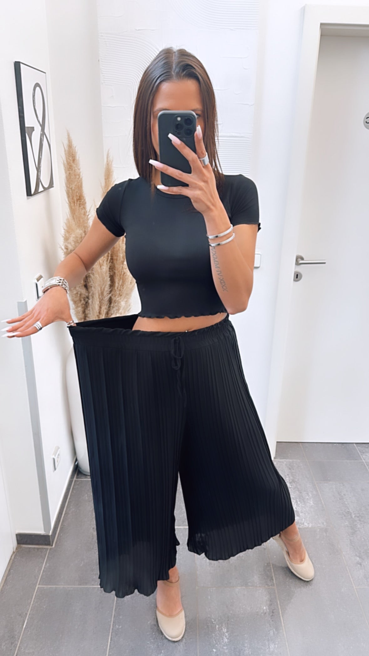 Grace | Black Pleated Summer Pants