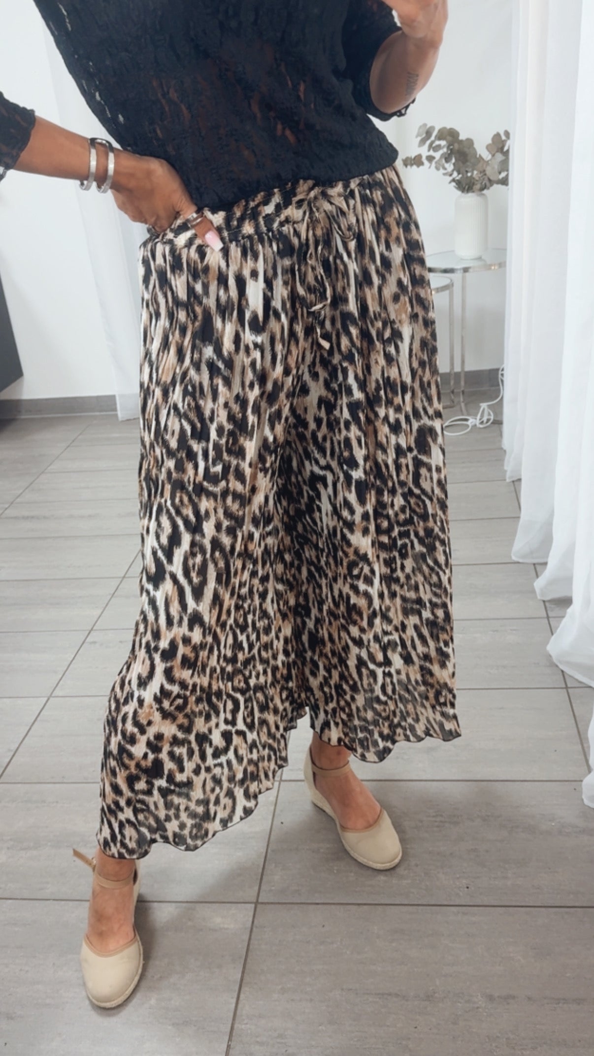 Holly | Relaxed Pleated Summer Pants