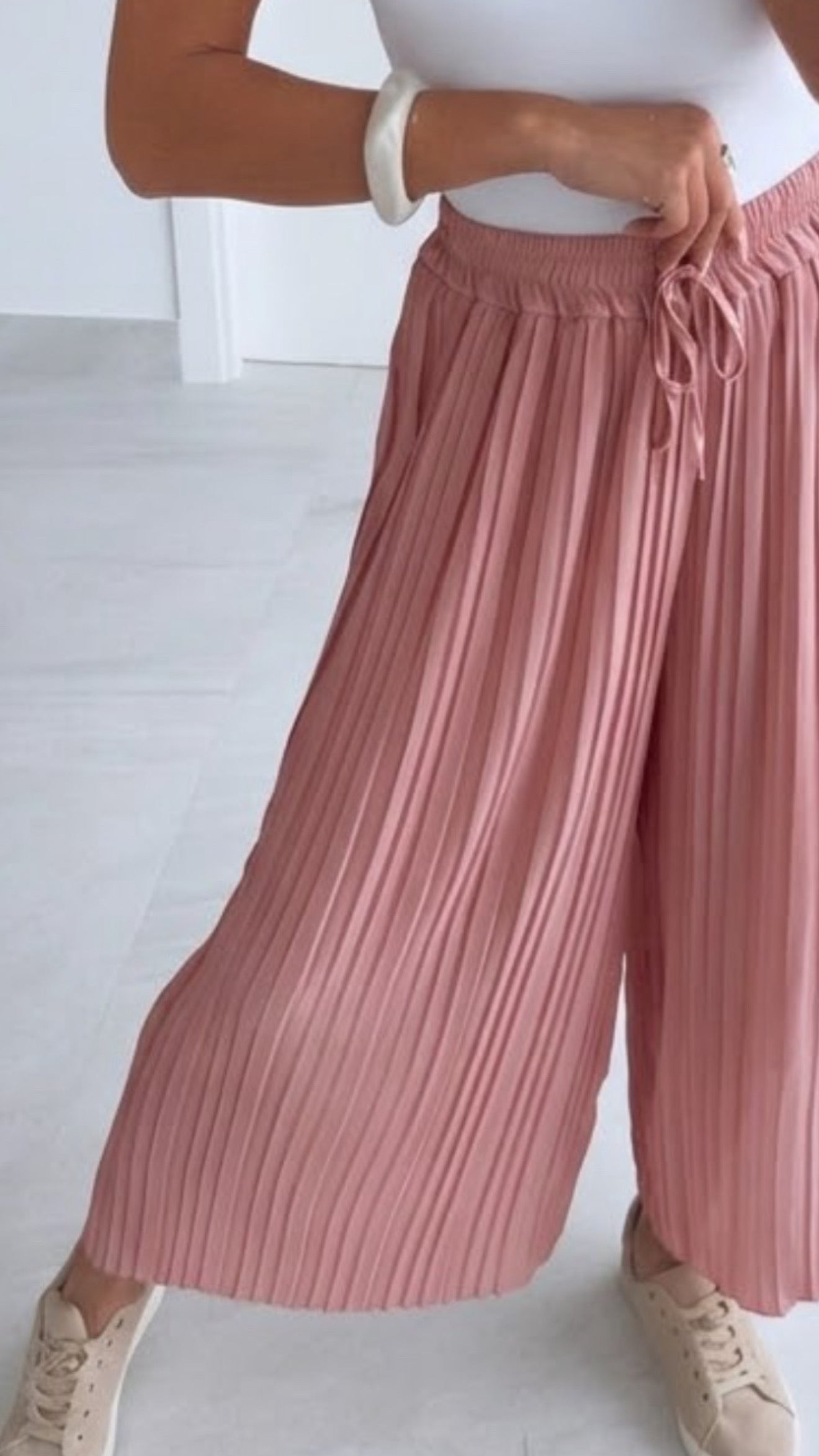 Freya | Rose Pink Pleated Summer Pants