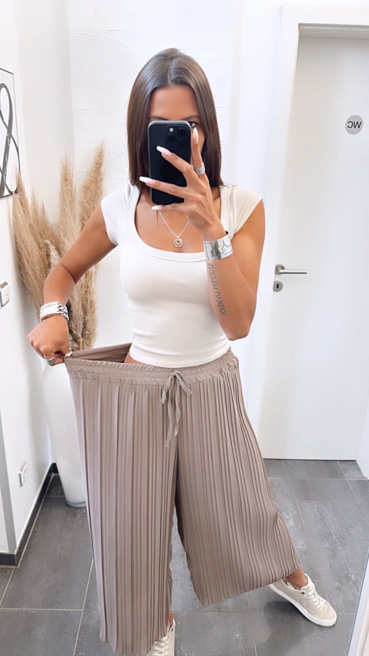 Chloe | Taupe Pleated Summer Pants
