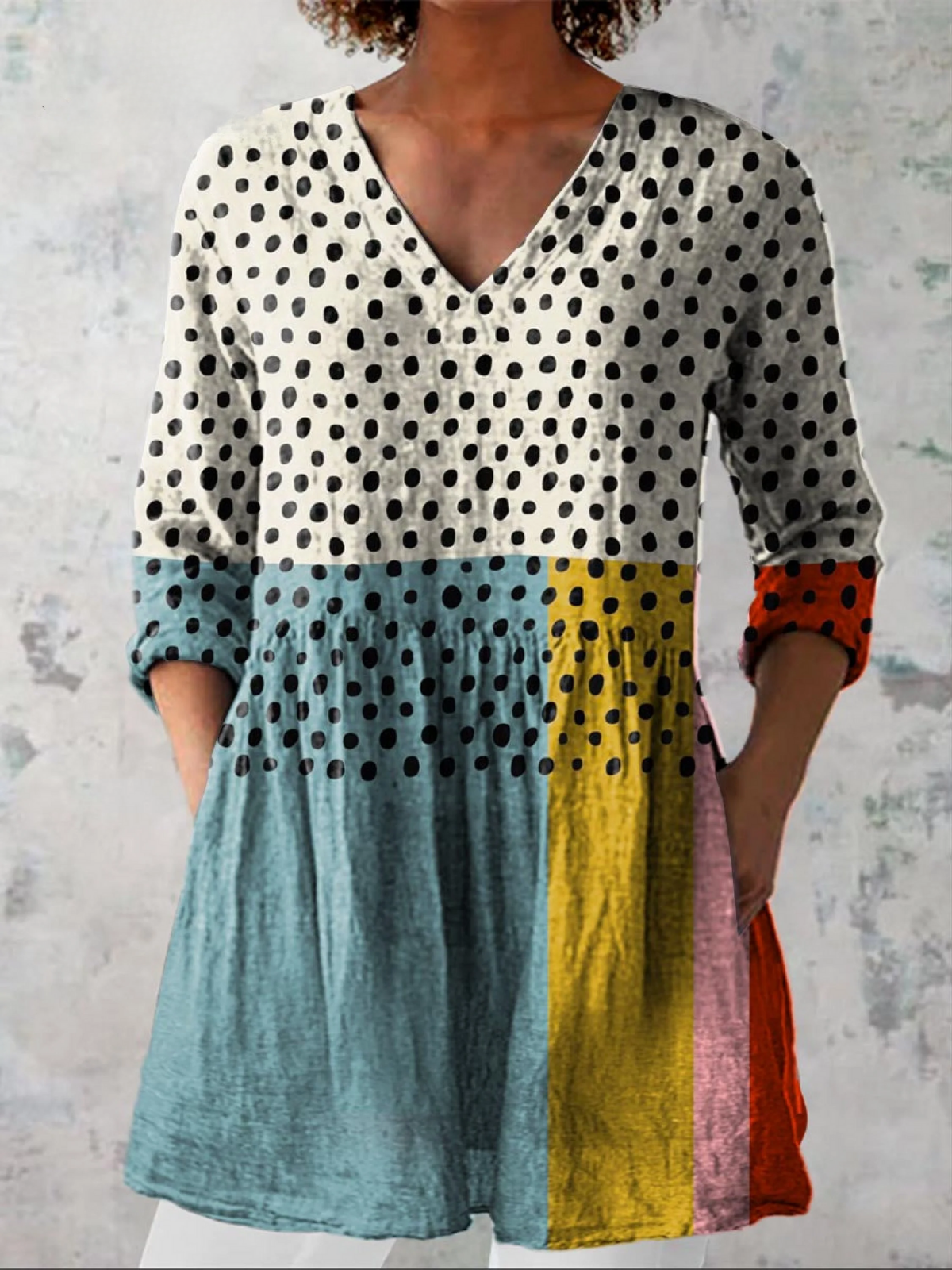 Arianwen - Long Blouse with V-Neck