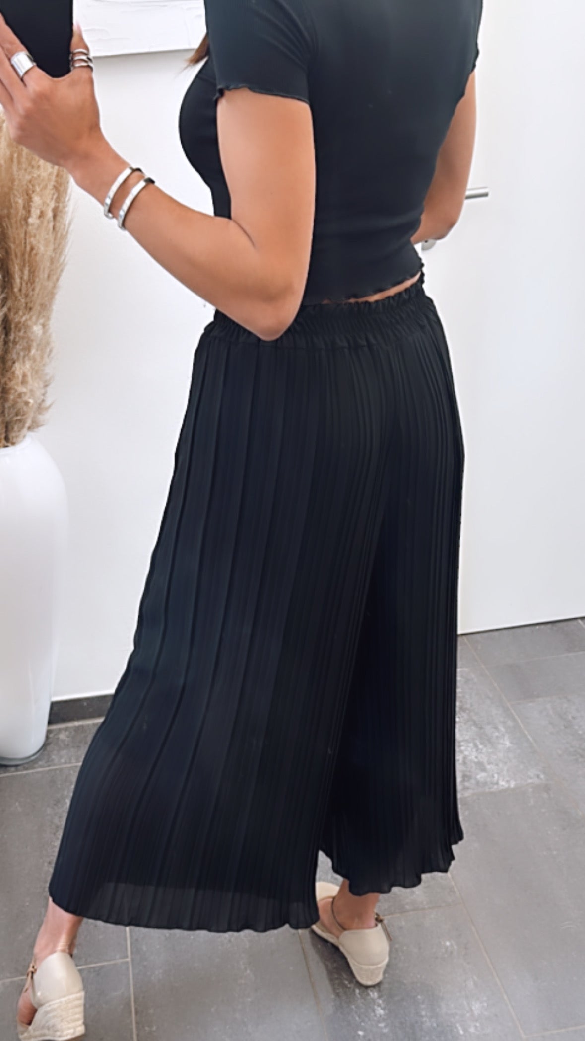 Grace | Black Pleated Summer Pants