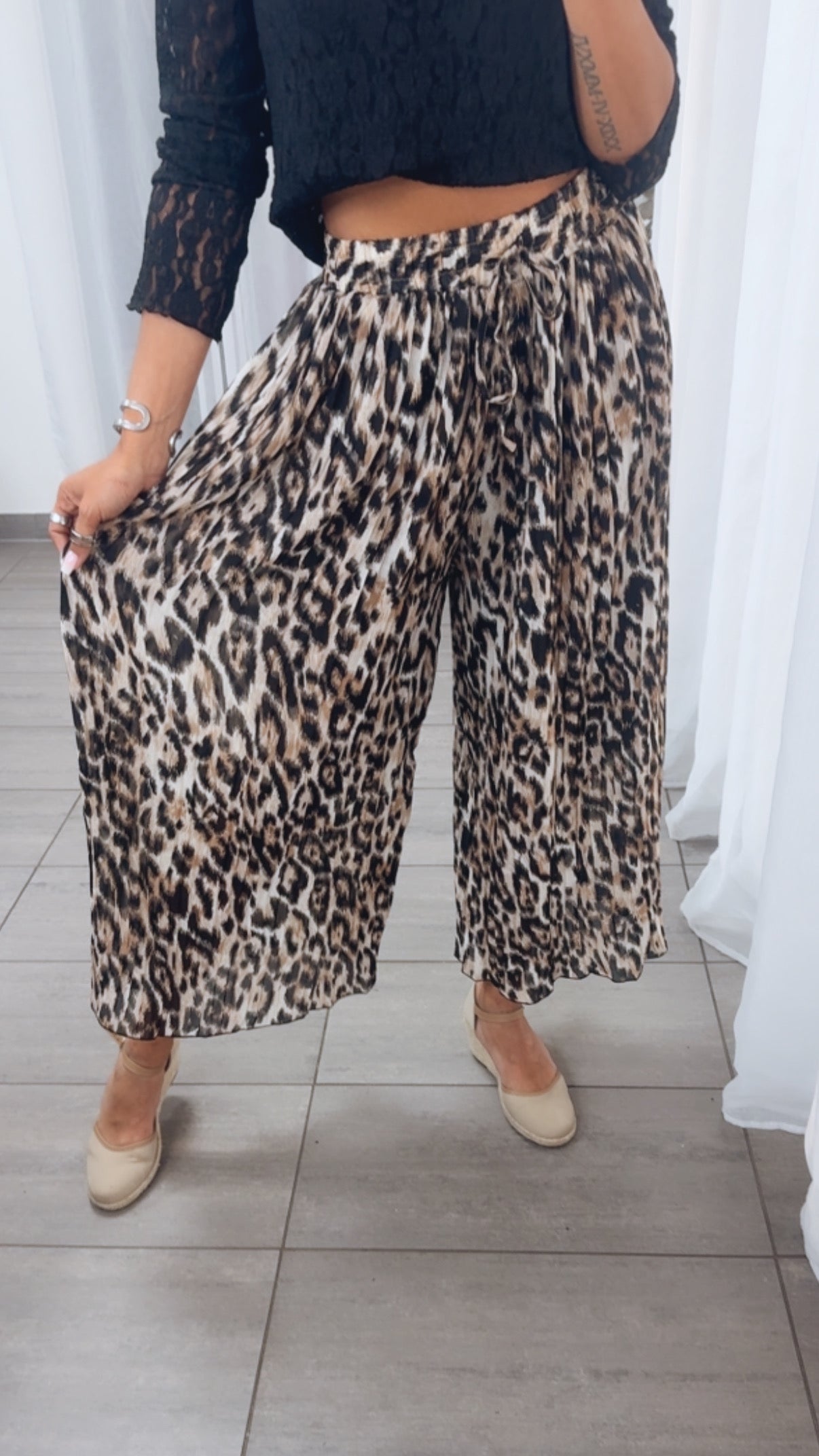 Holly | Relaxed Pleated Summer Pants