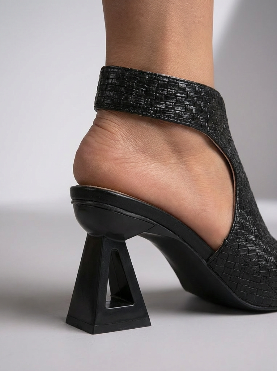 Aura | Elegant Braided Heels